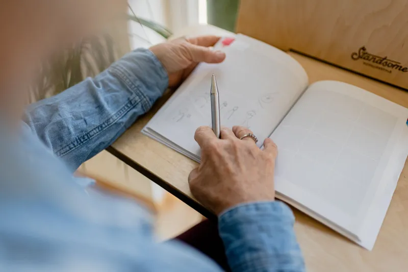 350 Minutes a Week: The Surprisingly Simple Practice Habit That Separates Growing Artists From Stuck Ones